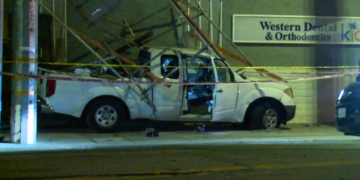 Man dies after crashing into scaffolding in South Los Angeles