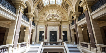 Wisconsin Supreme Court to Decide on Legality of Mobile Voting Sites