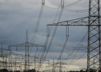 Wisconsin Energy Bill Creates Billion-Dollar Monopoly, Critics Warn