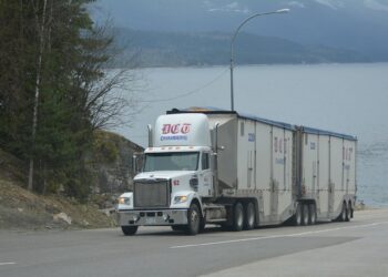 DOT Withholds $40 Million from California Over Truck Driver English-Proficiency Rules 