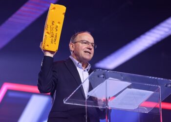 Tom Tiffany Tells Graduates to Find Jobs AI Can’t Replace