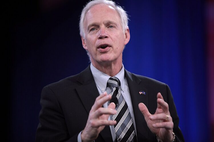 Ron Johnson Presses COVID Vaccine Oversight Probe Amid Cancer Safety Claims