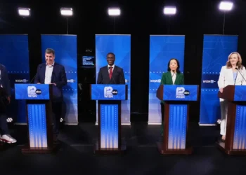Wisconsin Democratic Candidates Race Left in Only Primary Debate