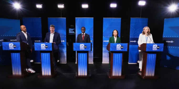 Wisconsin Democratic Candidates Race Left in Only Primary Debate